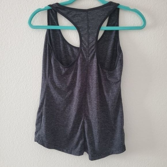 Old navy active racer back tank top - Picture 7 of 11